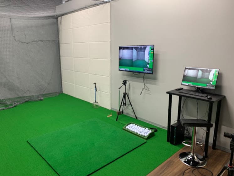 ゴルフ完全個室打席