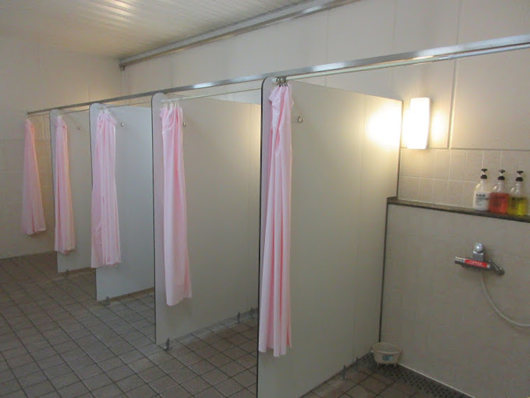 シャワー室