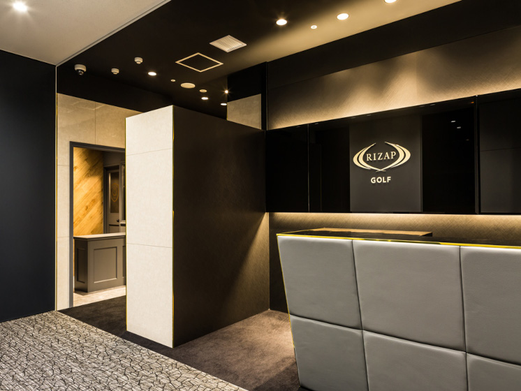 ライザップゴルフ 銀座店受付