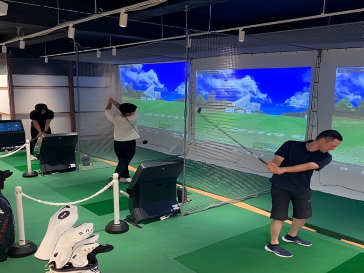 ゴルフ練習風景