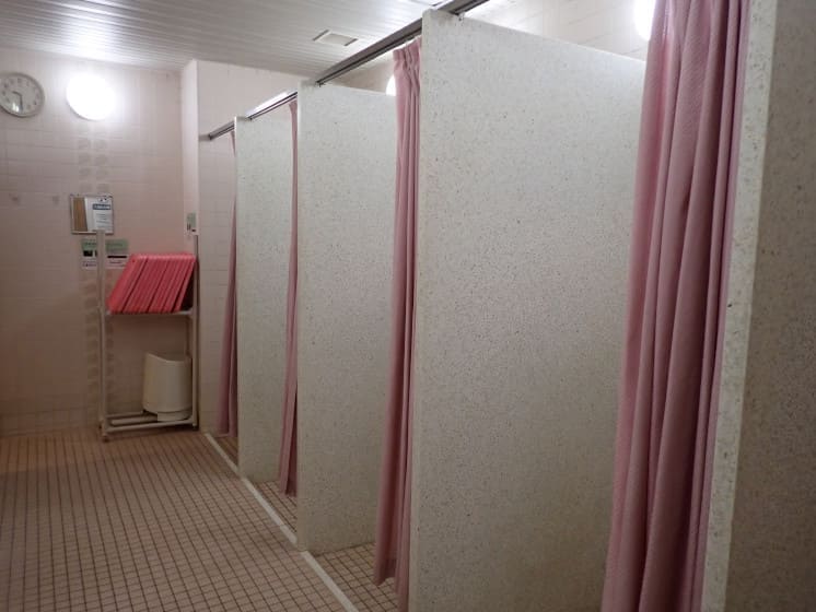 シャワールーム