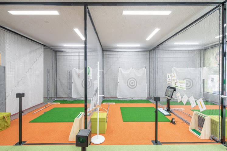 ゴルフ練習打席