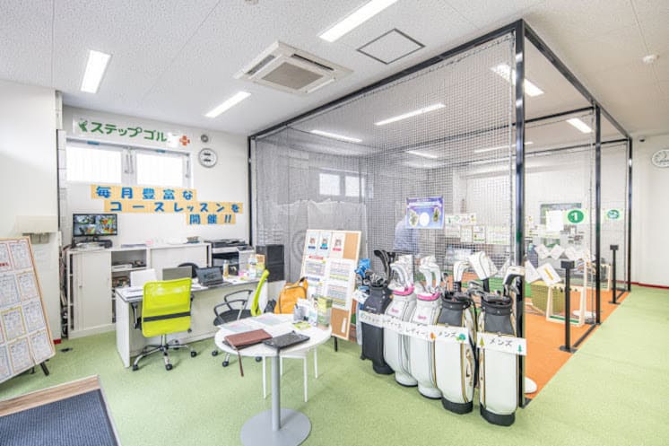 綾瀬店 エントランス