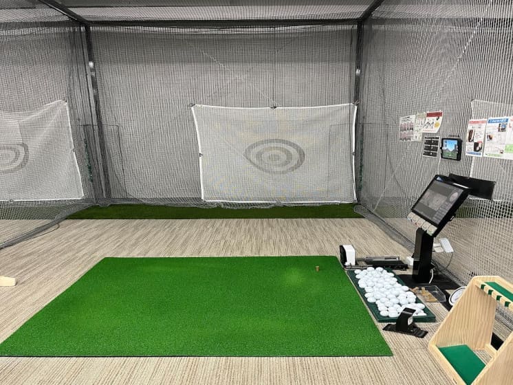 ゴルフ練習打席