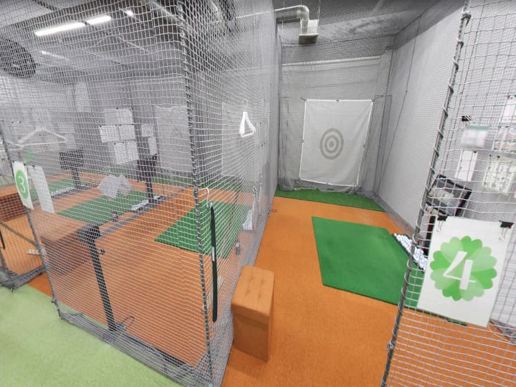 ゴルフ自主練習打席