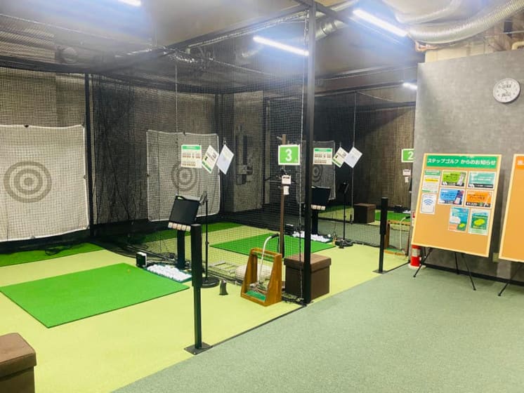 ゴルフ練習打席